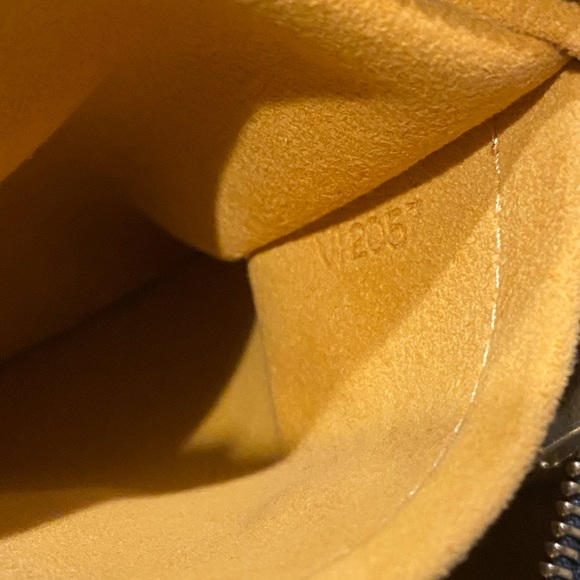 Louis Vuitton Monogram Denim Neo Cabby MM Tote - Picture 14 of 16